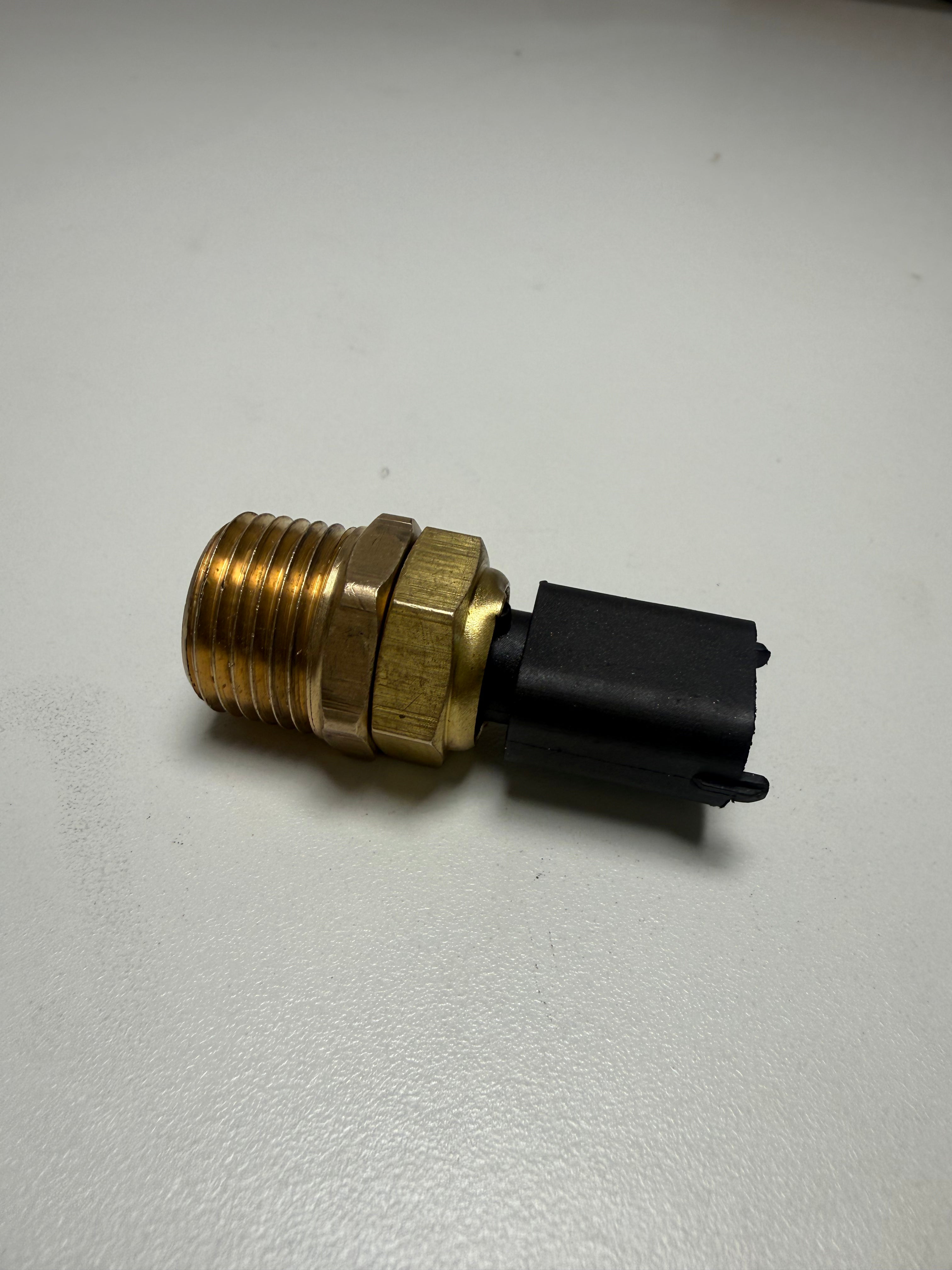 1/2 NPT-M12x1.5 sensor adapter bushings